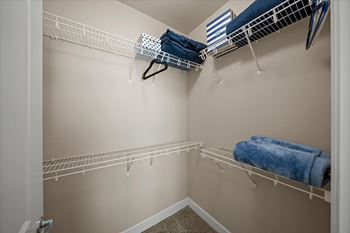 Short-term rental guest suite